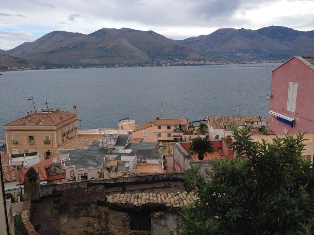 Bed & Breakfast Castello Aragoneseガエータ エクステリア 写真